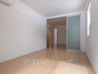 アート・ハウス　参番館の居間・リビング