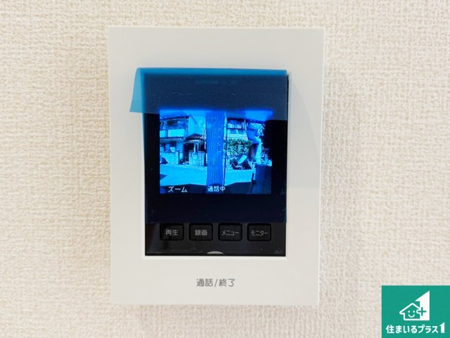 藤井寺市大井　新築一戸建ての防犯設備|カラーモニターインターホン！声だけでなく来訪者の姿や顔がモニターで確認できるので、小さなお子様がいらっしゃるご家庭でも安心できます！