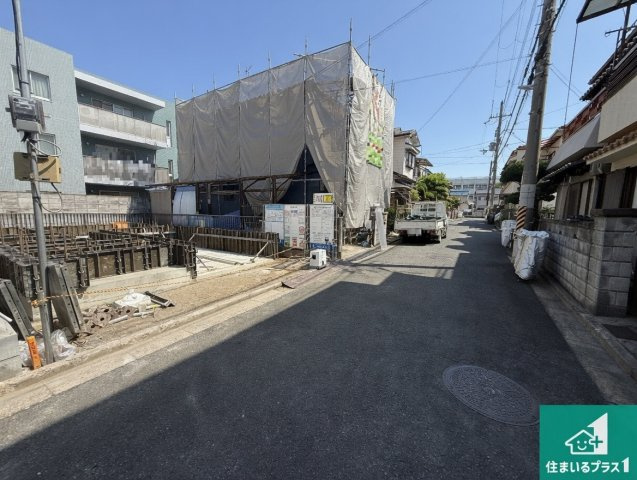 藤井寺市大井　新築一戸建ての前面道路含む現地写真|周辺は落ち着いた街並みの住宅地！子育てがしやすい住環境です！まだ未完成ですが、現地でしかわからない事もございます。是非一度ご覧ください。