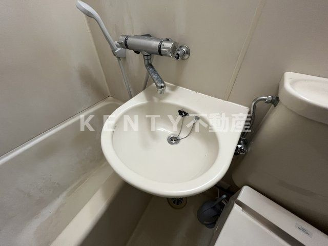 【洗面所】 | サニークレスト蒲田 | ゆったりとスペースのある洗面所