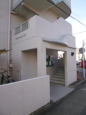 ファミール八代のロビー