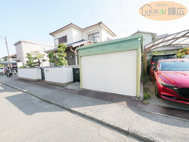 高砂市伊保崎南　中古戸建の駐車場