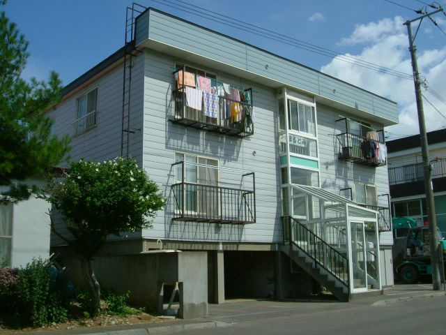 コーポまるとみ