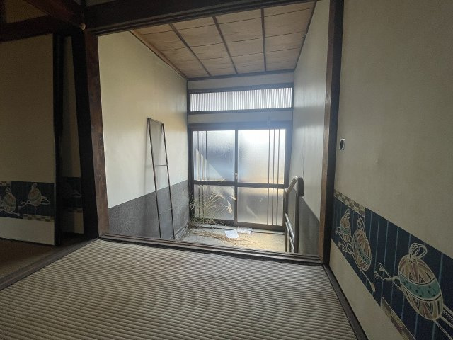 若葉町一戸建の玄関