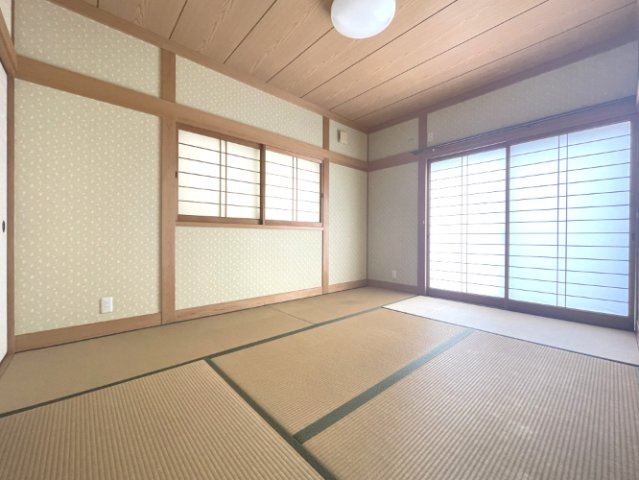 春日町　戸建の和室