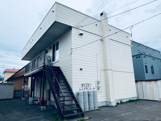 札幌市北区新琴似三条１３丁目のアパート