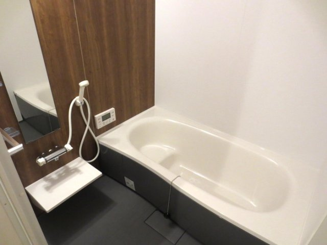 【浴室】 | イルソーレ南宮崎 | 103 換気乾燥機付バスルーム