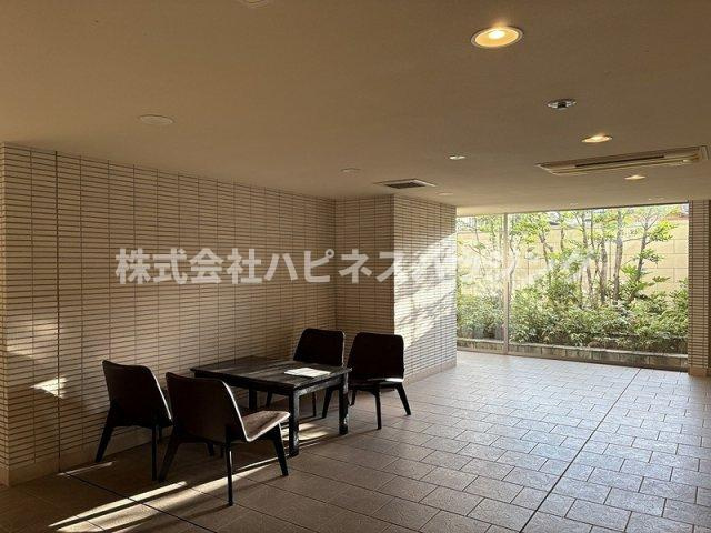 プレミスト南柏のロビー