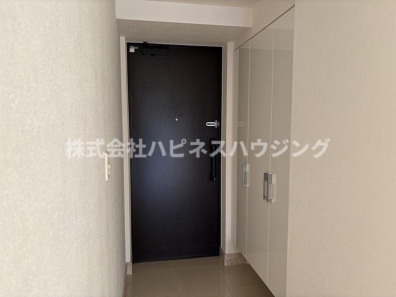 プレミスト南柏の玄関