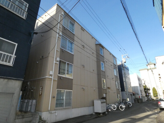 チェスタ麻生