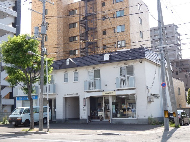 クレスト３２５