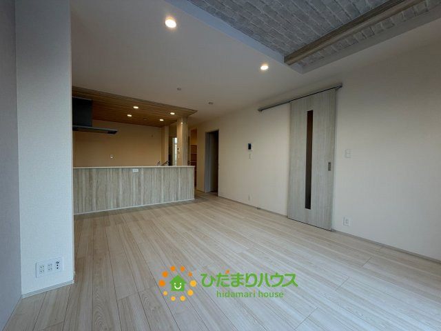 久喜市栗原　新築一戸建て　01の居間・リビング