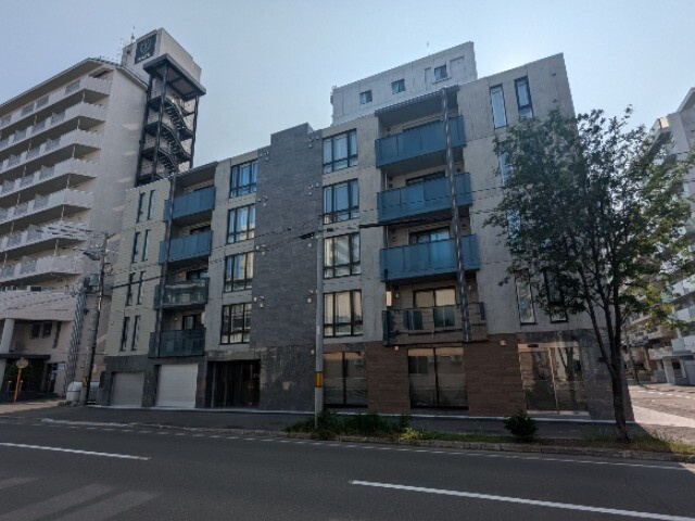 札幌市中央区大通西２３丁目の賃貸マンション