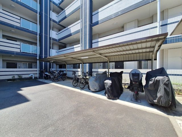 【その他】 | レーベンハイム光が丘公園（成増店） | バイク置き場