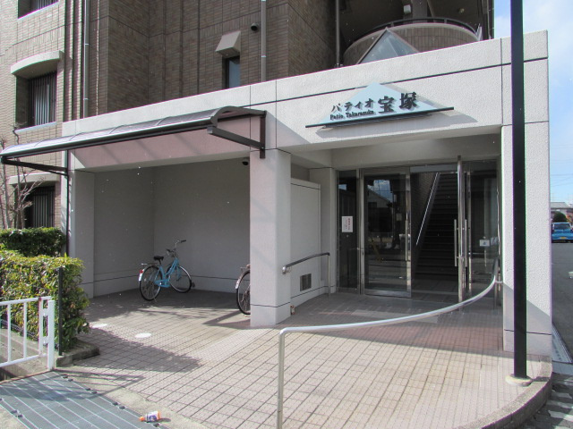 パティオ宝塚のエントランス