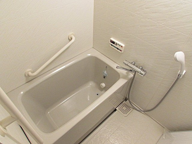 パティオ宝塚の浴室|※同建物の類似写真となります。