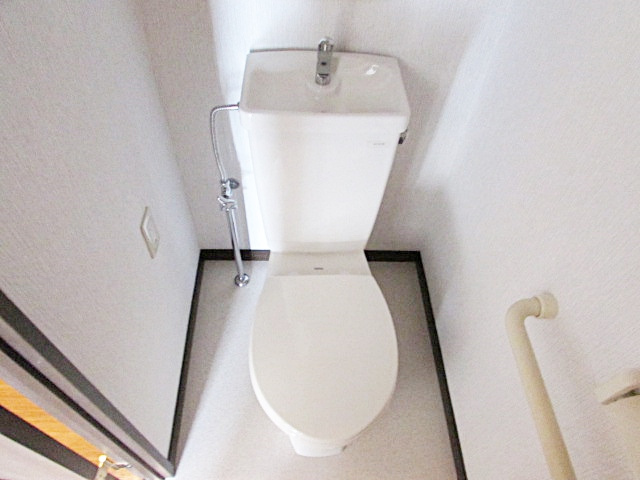 パティオ宝塚のトイレ|※同建物の類似写真となります。