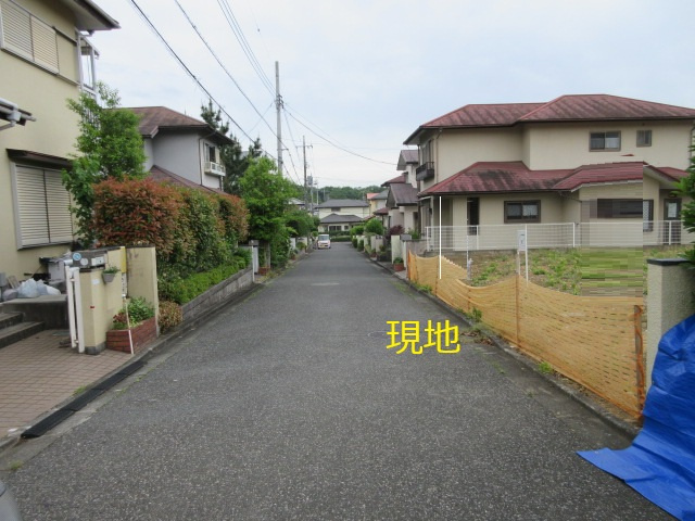 【仲介手数料無料】新築戸建　鳩山町鳩ヶ丘1-25-3（全1棟）の前面道路含む現地写真