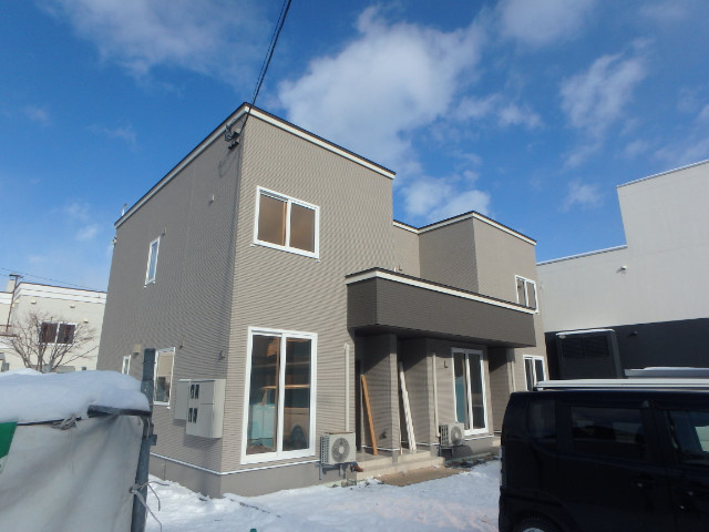 札幌市中央区南十三条西１６丁目のテラスハウス