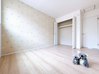 【洋室】 | 玉村町南玉　新築住宅 | 広さはお子様の勉強部屋にも適した広さ！
勉強机や本棚などの家具を置いてもフリースペースも確保することができます。