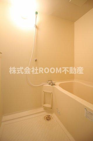 ピアコート旭21の浴室|コンパクトで使いやすいお風呂です