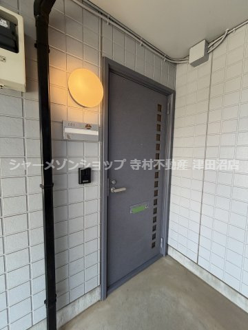 グランメール岡本の玄関