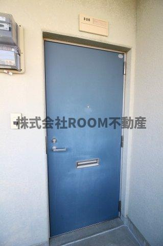 ピアコート旭の玄関