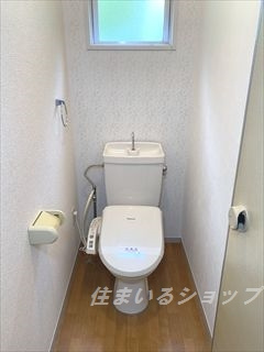 サンブランシェ　B棟のトイレ|シャワートイレ・窓あり