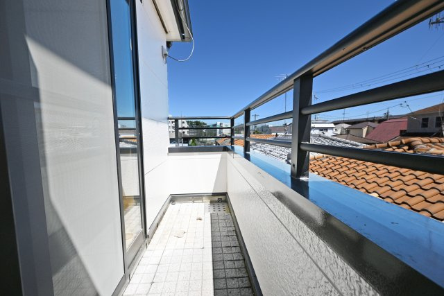 西宮市段上町6丁目中古戸建｜3SLDK＋駐車1台可のバルコニー|3階バルコニー。南向きで陽当たり良好。天気のいい日には気分転換にのんびりしてみるのもいいですね。