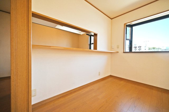西宮市段上町6丁目中古戸建｜3SLDK＋駐車1台可のキッチン|対面式キッチンはお料理をしながら家族との会話が楽しめます。今日の学校での出来事や職場での話など、話題は尽きません。