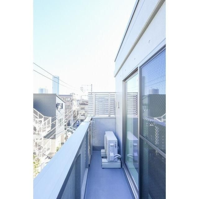 ウェルスクエア渋谷本町のバルコニー