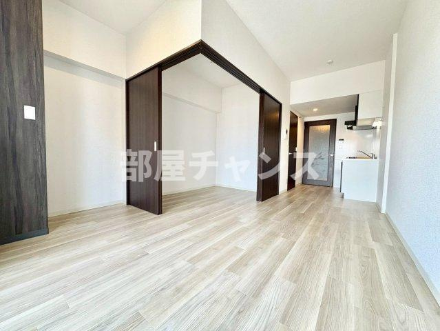 BMG RESIDENCEの居間・リビング