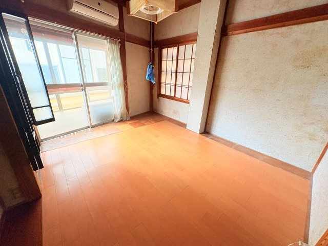 【洋室】 | 新潟県長岡市栄町２丁目　３階建　店舗兼戸建