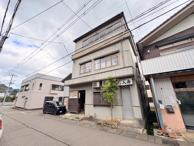 【外観】 | 新潟県長岡市栄町２丁目　３階建　店舗兼戸建