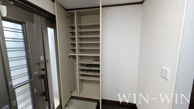 富士見台戸建ての玄関