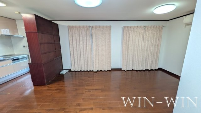 富士見台戸建ての居間・リビング