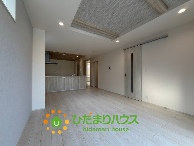 久喜市栗原　新築一戸建て　03の居間・リビング