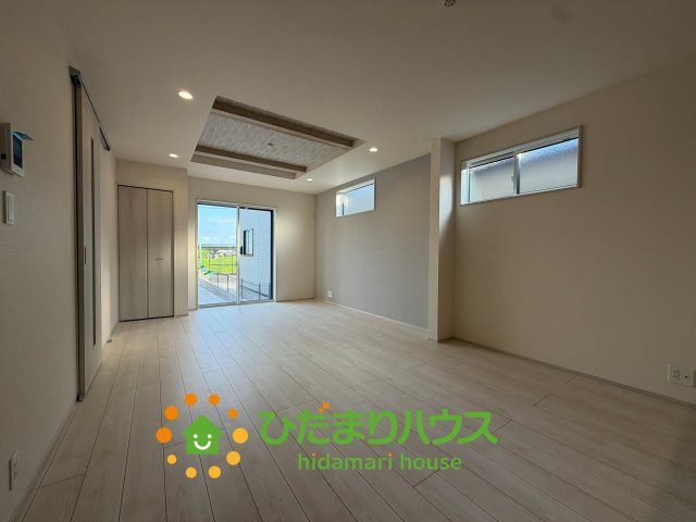 久喜市栗原　新築一戸建て　03の居間・リビング