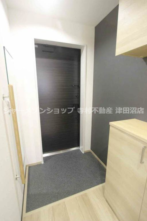 ウィンメゾン船橋伍号館の玄関
