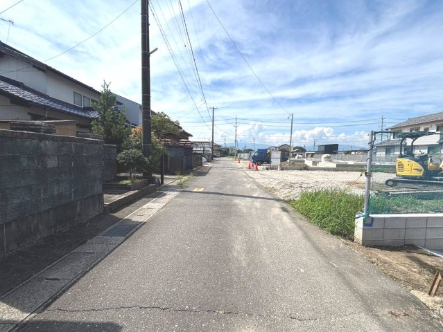 リーブルガーデン　本巣市下真桑　全4区画分譲の前面道路含む現地写真|「現地（2026年9月18日）撮影」
■前面道路　
■ヤマダ不動産　株式会社リライフ