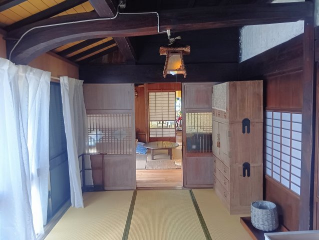 売中古戸建　藤枝市瀬戸ノ谷の和室|北側6帖和室からDKの方向を写した写真です！