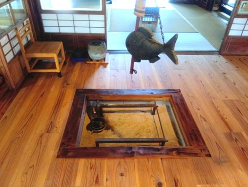売中古戸建　藤枝市瀬戸ノ谷の内装|囲炉裏があり、素敵な雰囲気です！