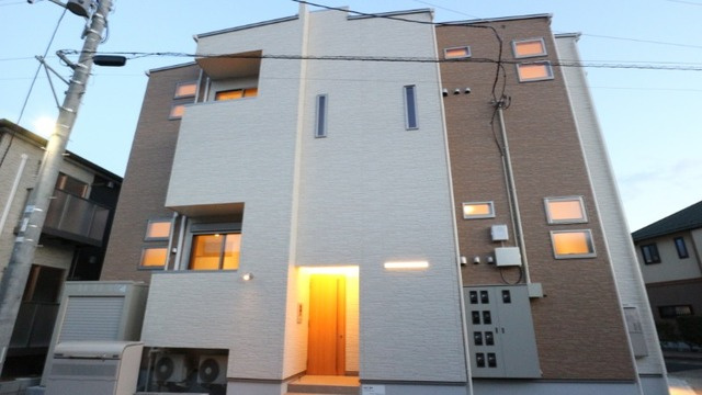 RIZEST 富沢の外観
