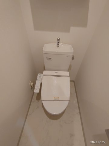 セントラルレジデンスのトイレ|別部屋写真です。