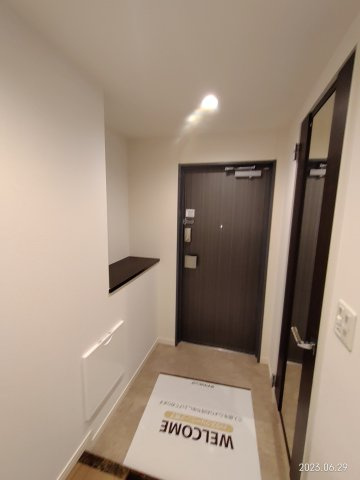 セントラルレジデンスの玄関|別部屋写真です。