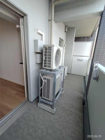セントラルレジデンスのバルコニー|別部屋写真です。