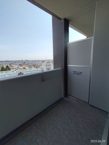 セントラルレジデンスのバルコニー|別部屋写真です。
