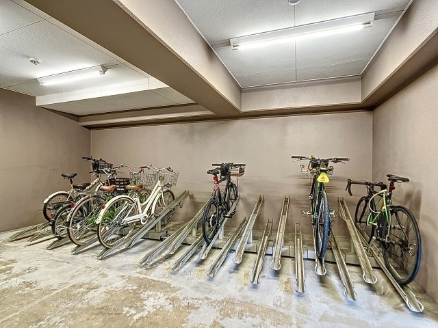日神デュオステージ幡ケ谷のその他共用部分|駐輪場