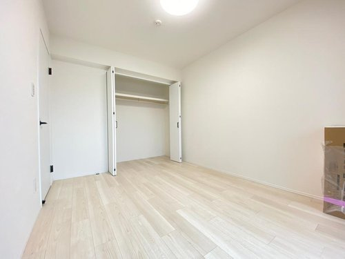 【洋室】 | 湘南台駅前分譲共同ビル | 個人の部屋や寝室として使える洋室です