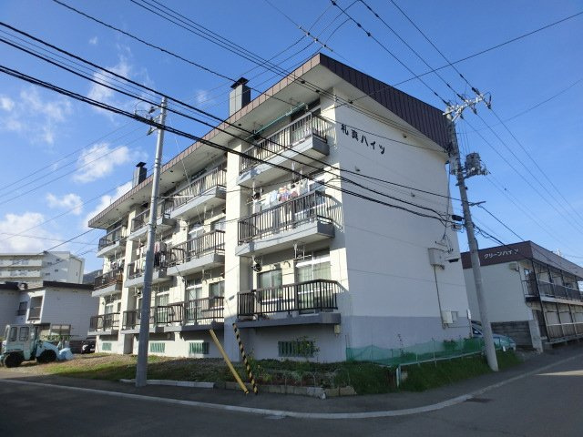 札真ハイツ